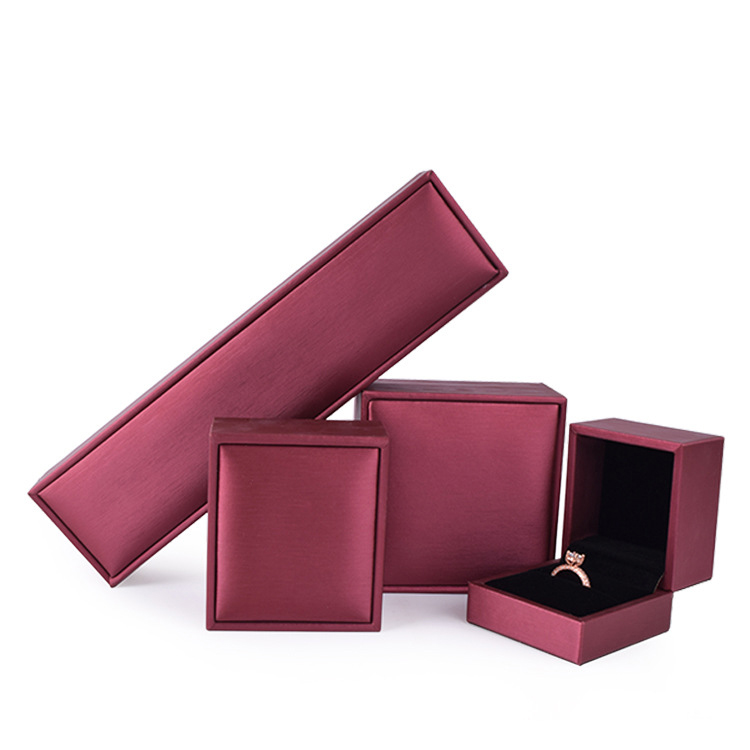Dark Red-neckalce box