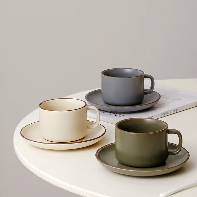 İskandinav Espresso kahve Latte çay seramik fincan ve altlık Set 6 özel baskılı Logo kupa kemik çin porselen hediye ambalaj kutusu