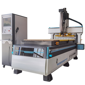 2025 Ventas directas de fábrica 1325 Enrutador CNC ATC lineal con 12 piezas Herramientas automáticas Equipo CNC Enrutador aplicable a granjas - Product Image 1
