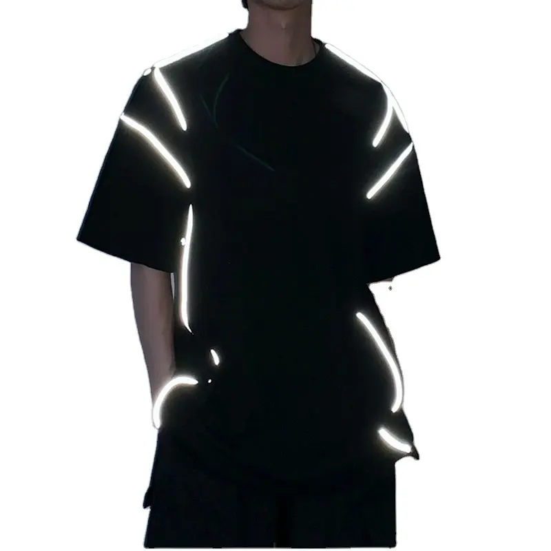 OEM Serviço Personalizado Hip Hop Gota Ombro Reflexivo Preto Listrado Imprimir Camiseta Fabricante de Roupas Esportivas Para Homens
