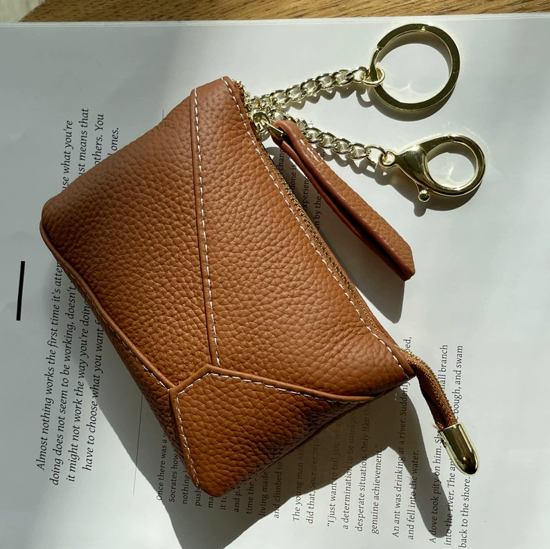 สีน้ำตาล