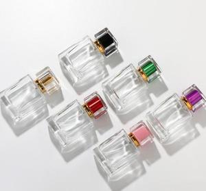 ขวดน้ำหอมแก้วก้นหนา-สเปรย์เติมได้สี่เหลี่ยมพร้อมฝา6สี - Product Image 3