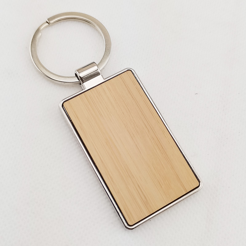 Porte-clés rectangulaire en copeaux de bambou