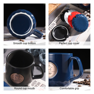 批发创意个性化压花陶瓷咖啡杯，带定制金属铜铭牌标志 - Product Image 4