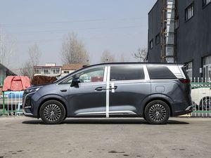 DenzaD9 <strong>2025</strong> Model DM-i Smart Driving Edition 1020 4WD Premium EditionMPV - Product Image 2