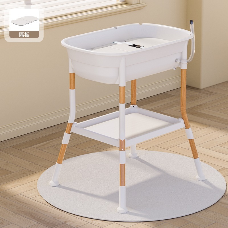 Double usage pour laver et changer sur une plateforme nue
