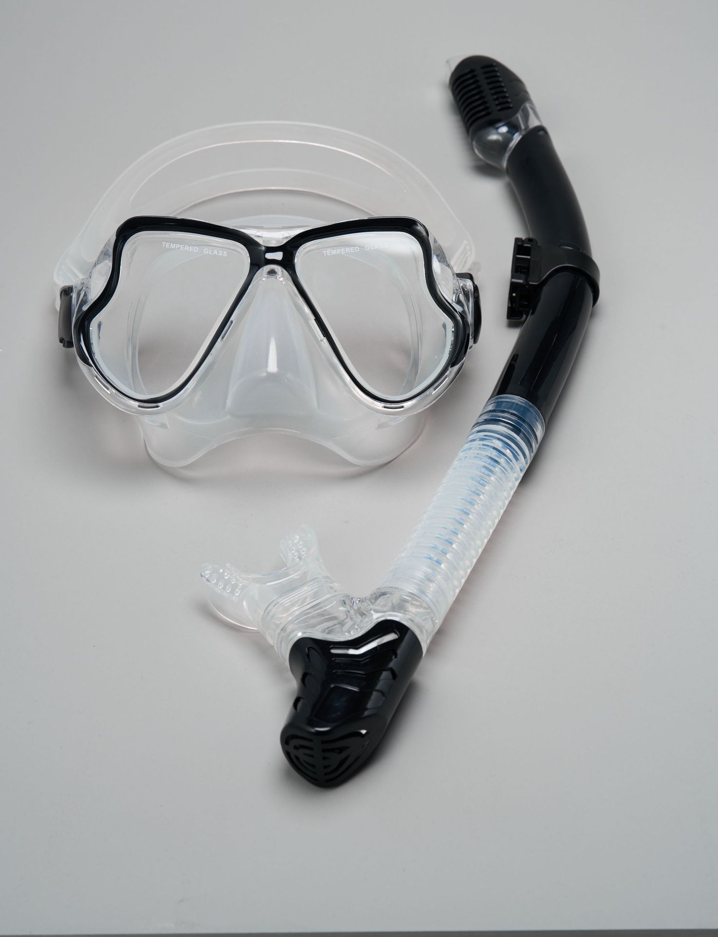 Noir transparent