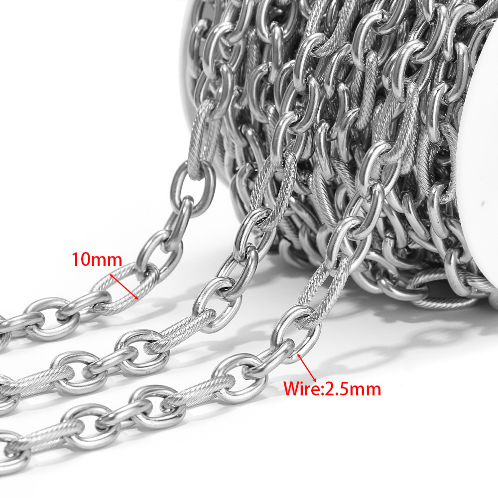 2.5mm wire diameter 10mm wide 3:1 thread cross chain steel color