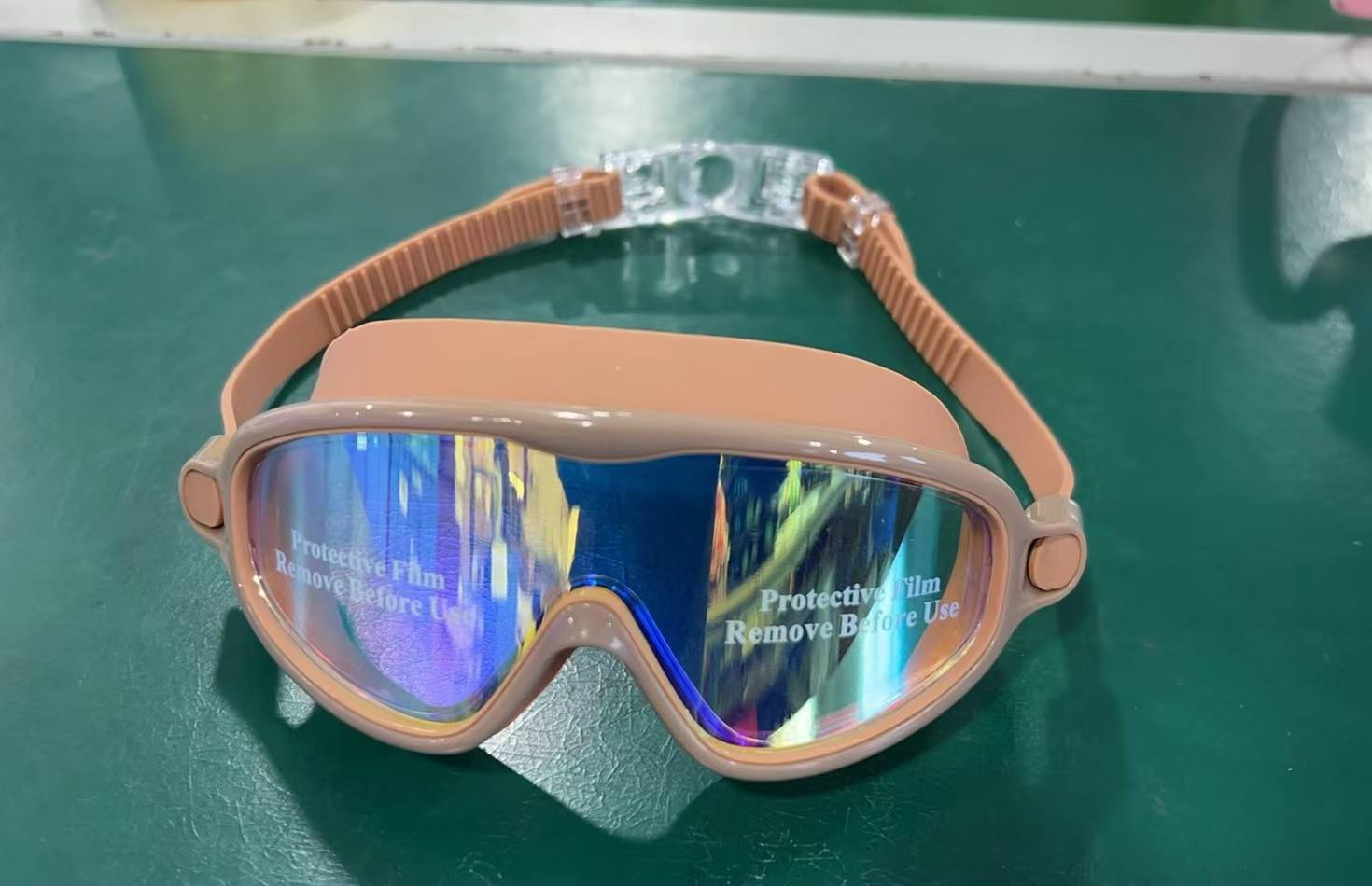 กาแฟสีเทาหลากสี