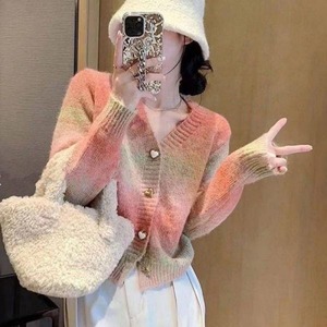 Свитер Женский трикотажный 2025 с новым дизайном - Product Image 1