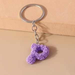 彩色3d钥匙扣定制高品质魅力吊坠批发树脂字母钥匙扣 - Product Image 4
