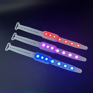 Luminoso led per eventi di noleggio colori telecomandati cambiando fascia da polso gruppi dmx 512 programmabili braccialetti a led con controller - Product Image 2