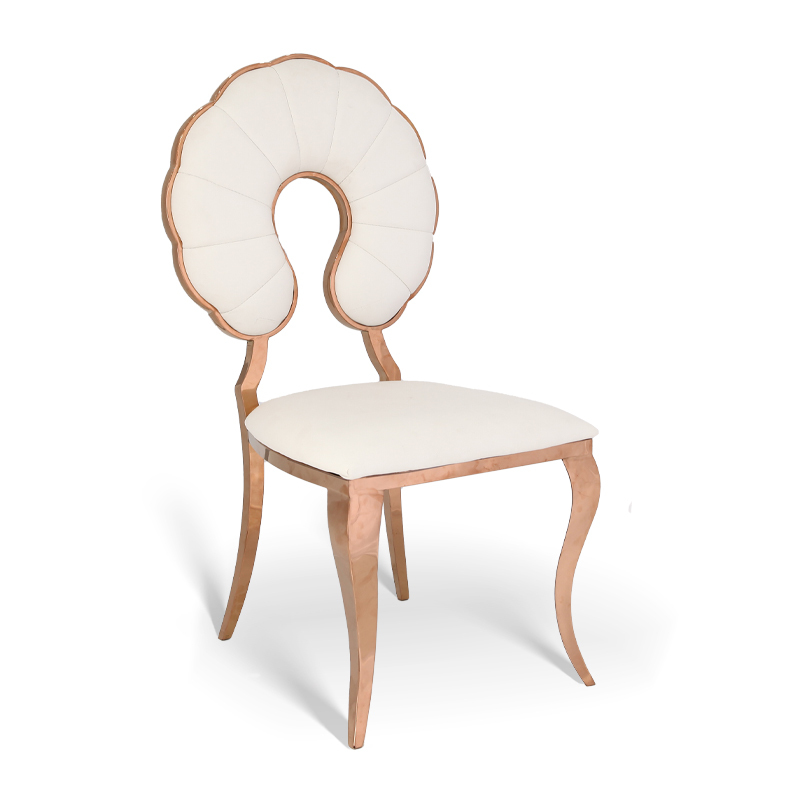 Chaise à dossier fleuri