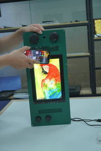 10.1 IPS gebogener LCD-Touch-Monitor Eingebettete Lüfter 2000Nits Automatische Dimmung Smart Street Lighting Project Außen anzeige - Product Image 3