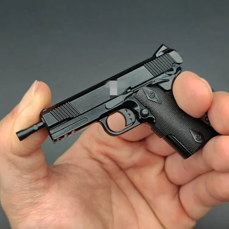 Novo modelo de metal 1:3 1911, chaveiro, alimentação, arma de galinha, brinquedos, arma, pingente militar, presente