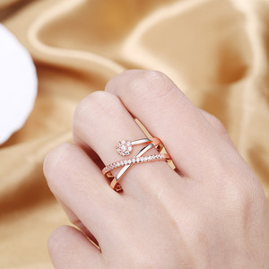 Anello aperto regolabile con Design di nicchia in oro rosa femminile X motivo floreale anello da dito con zircone 18K con placcatura netta moda rossa - Product Image 5