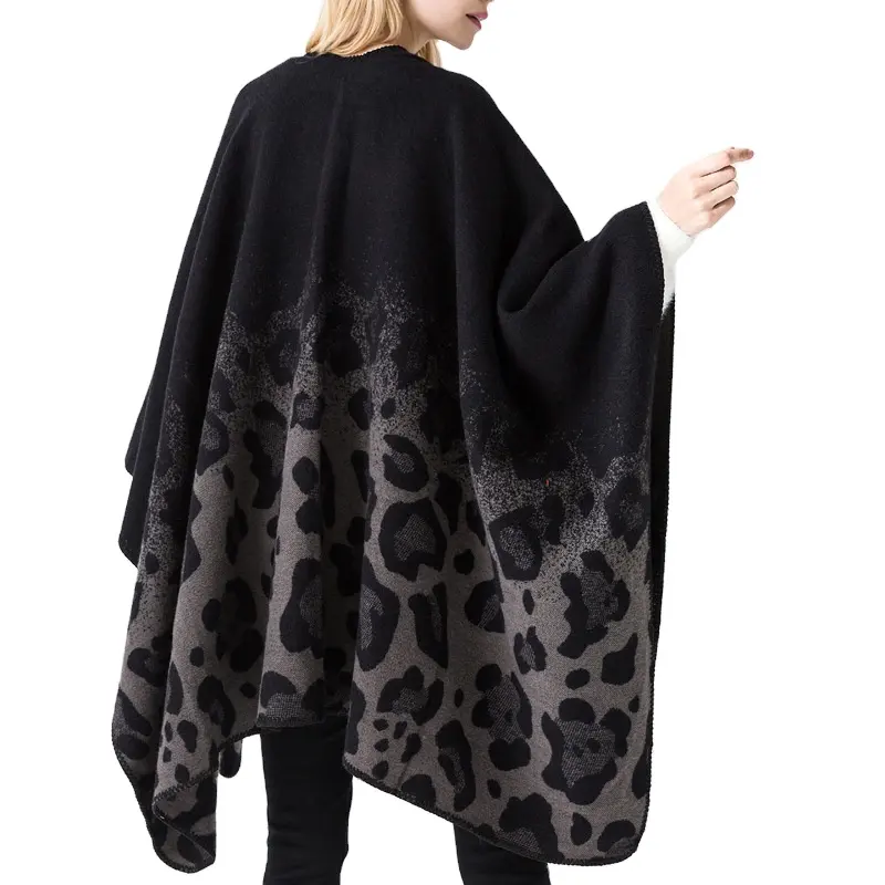 Vente en gros de dernière conception de haute qualité châle ponchos Jacquard motif léopard hiver femmes cape