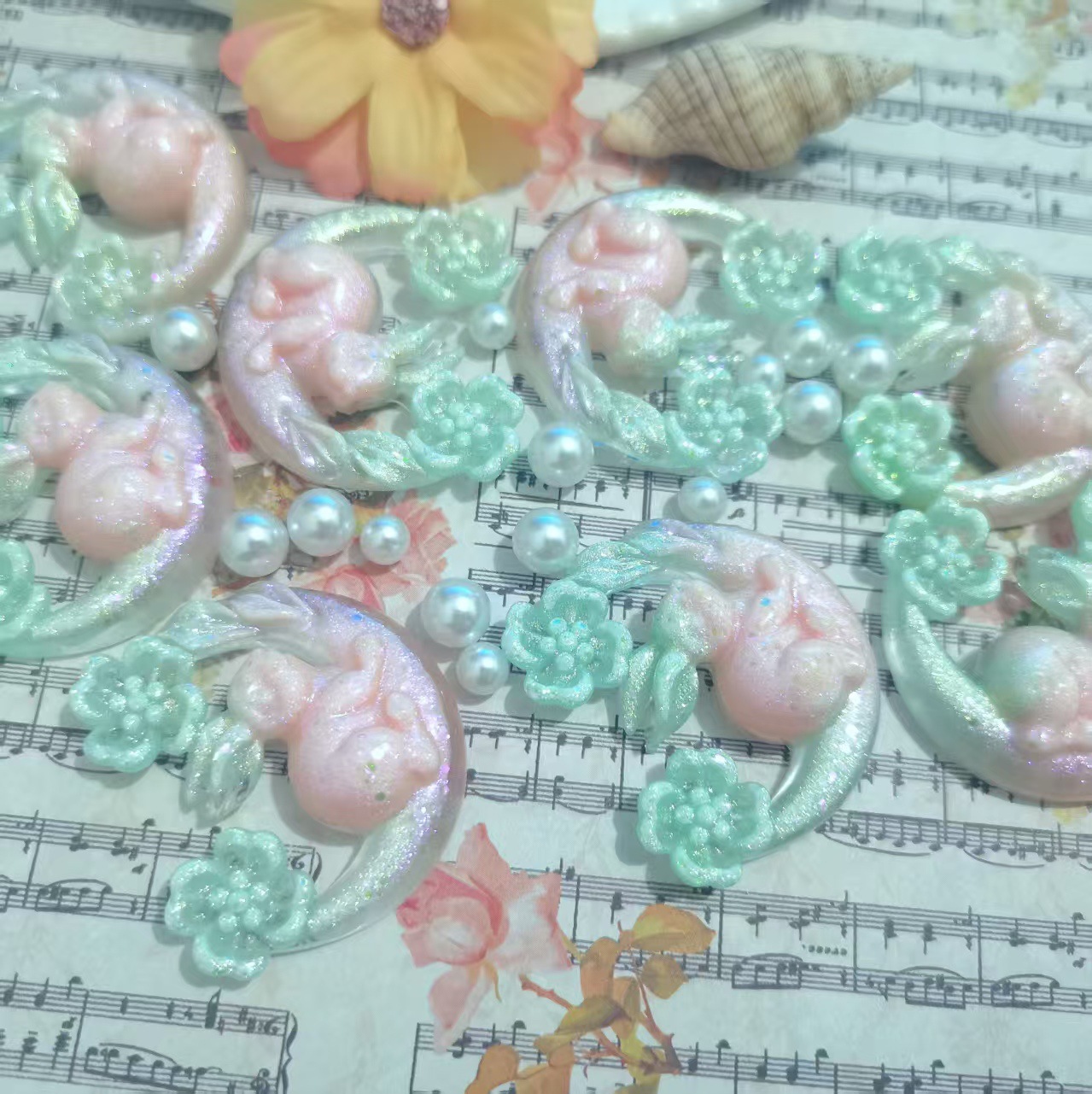 Coral powder mint green