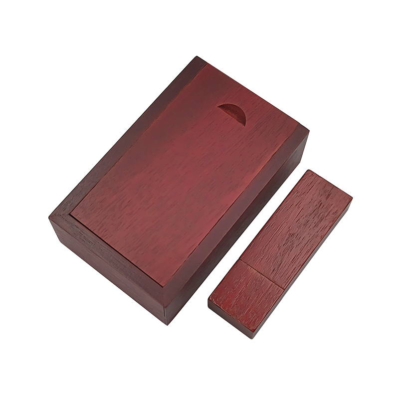 Legno rosso con scatola
