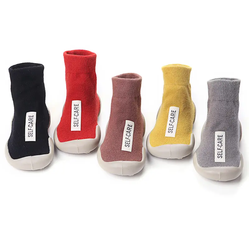 Baby Walking Schuhe Benutzer definiertes Logo Soft Soled Rutsch feste Socken Indoor Baby Atmungsaktive Schuhe und Socken