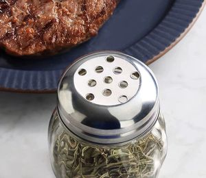 完全な味付けのキッチン用のスロット付きトップと穴あきトップ付きガラススパイスジャー付きステンレス鋼チーズシェーカー<span class=keywords><strong>2</strong></span>個セット