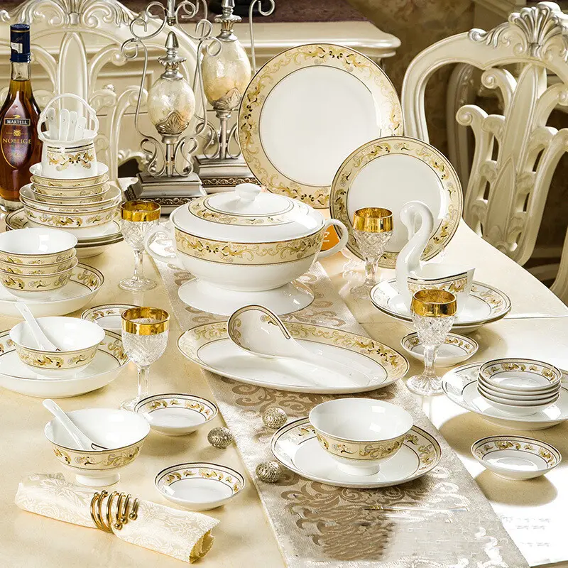 Juego de vajilla de lujo Golden Bone China Platos de cerámica Juego de cena 58 piezas Vajilla de porcelana real