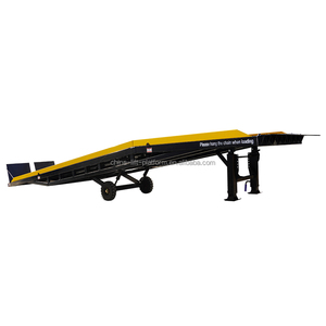 High Quality Movable <strong>Unloading</strong> Platform <strong>Load</strong> <strong>Dock</strong> Ramp Boarding Bridge Movable <strong>Dock</strong> <strong>Leveler</strong> - Product Image 1