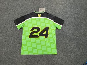 Hot Sale <strong>2025</strong> 2026 Soccer Uniforms Ronaldo Football Jersey Customized Logo Team Football Uniform Football <strong>Kits</strong> for Men Women - Product Image 4