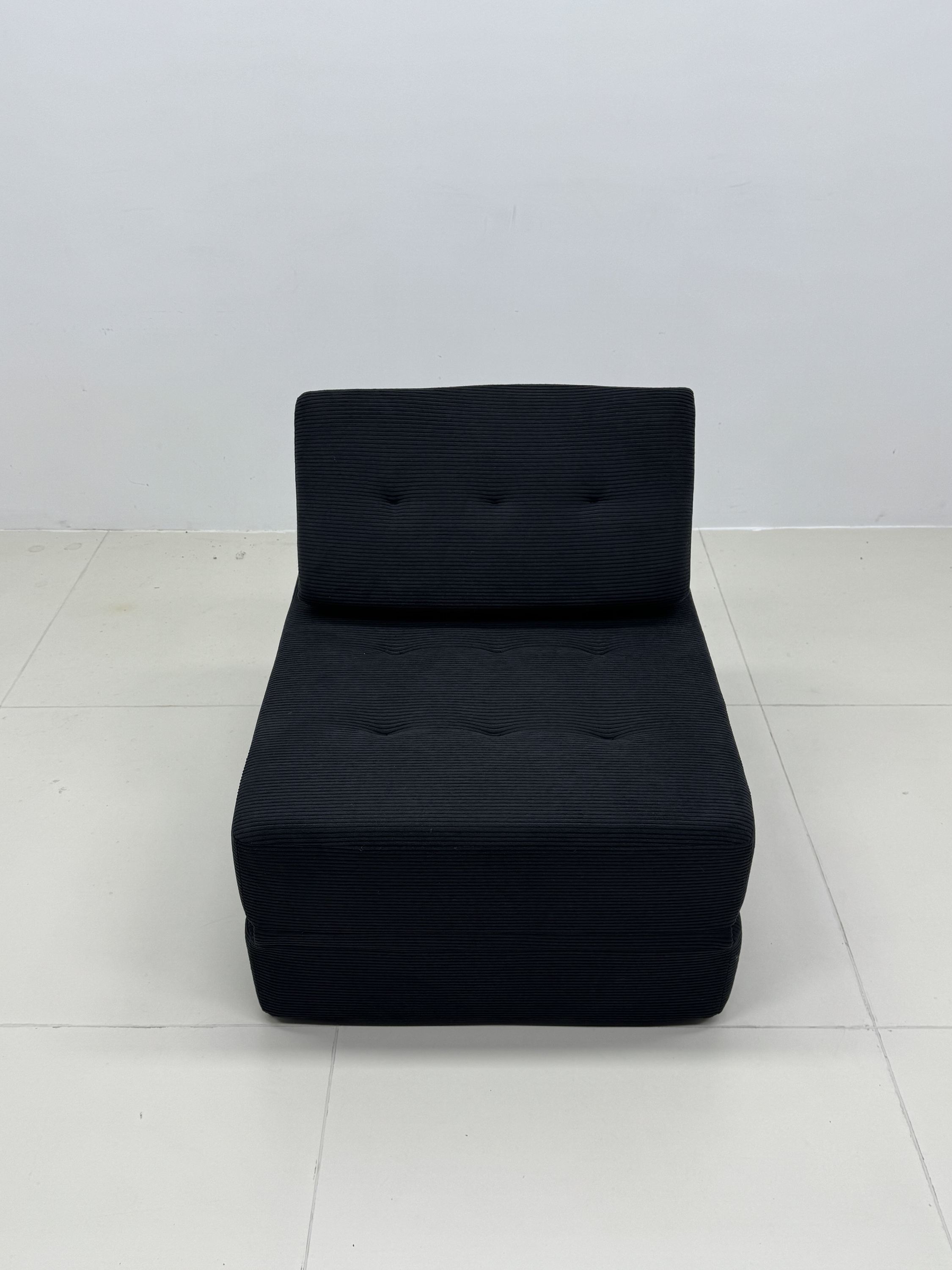 Una persona Negra 70*85*57cm