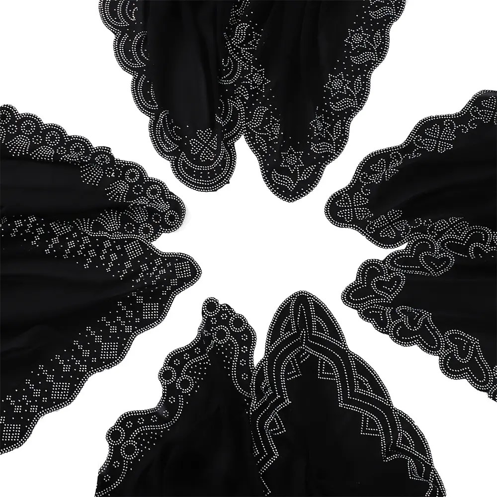 新しいデザインのファッションブラックシフォンヒジャーブショールイスラム教徒の女性90CMスクエアスカーフブラックフラワーエッジホットドリルダイヤモンドターバンヒジャーブ