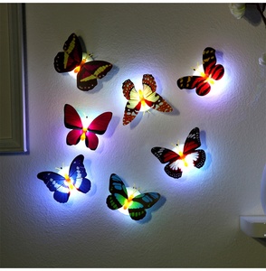 批发七彩仿真<span class=keywords><strong>LED</strong></span>墙贴夜光蝴蝶夜灯儿童玩具卧室派对装饰