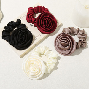 新款手工丝绸手感缎面玫瑰发带女女士弹性发带经典奢华面料 - Product Image 5