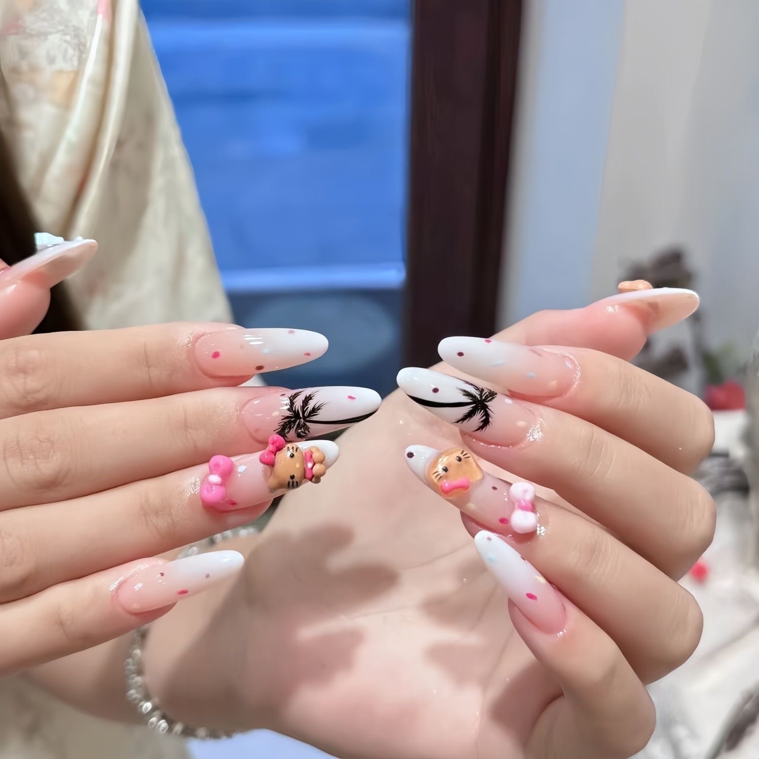 Kitty hawaïen E45