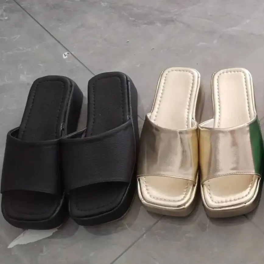 2024 Casual pantofole in pelle da donna con plateau da donna sandali personalizzati scarpe estive da donna