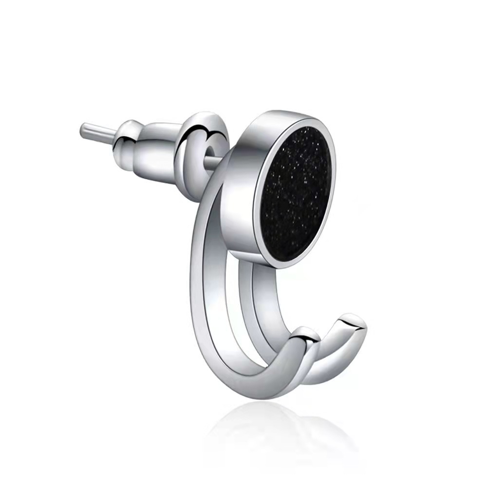 8MM Black ear studs 1 pair