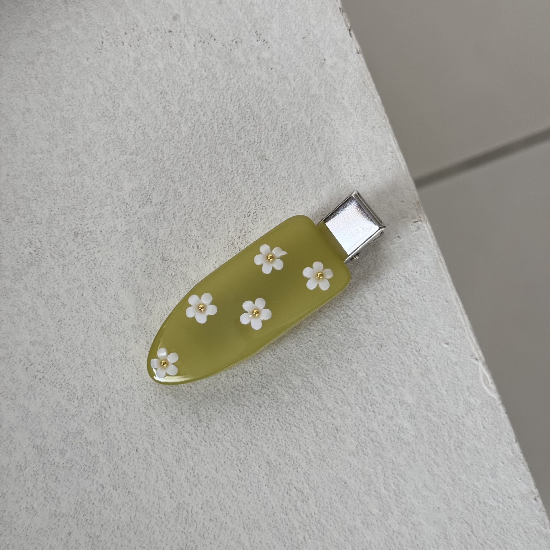 สีเขียว