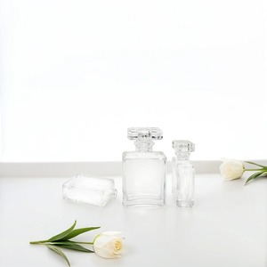 New Design Spray Pump Atomizer Oil Bottle Car <strong>Perfume</strong> Bottle Cosmetic Packaging 20ml 30ml 50ml 100ml Glass <strong>Perfume</strong> Bottle