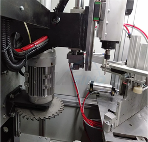 Nuevo diseño que trabaja con la máquina de limpieza de esquinas CNC para los programas de puertas ganadoras de PVC Máquina de limpieza de esquinas automática CNC