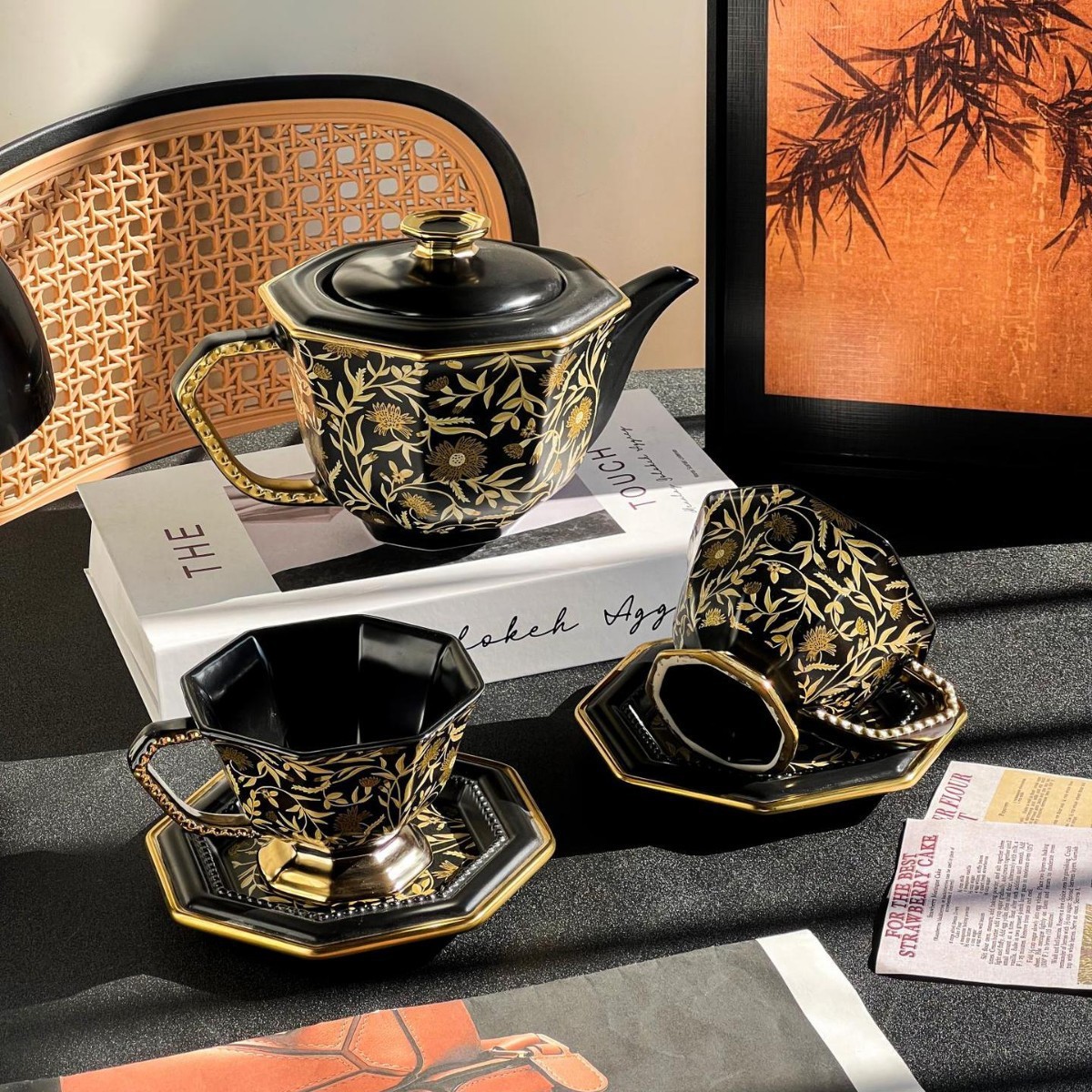 Datura flower black-1 pot 2 cup saucer set