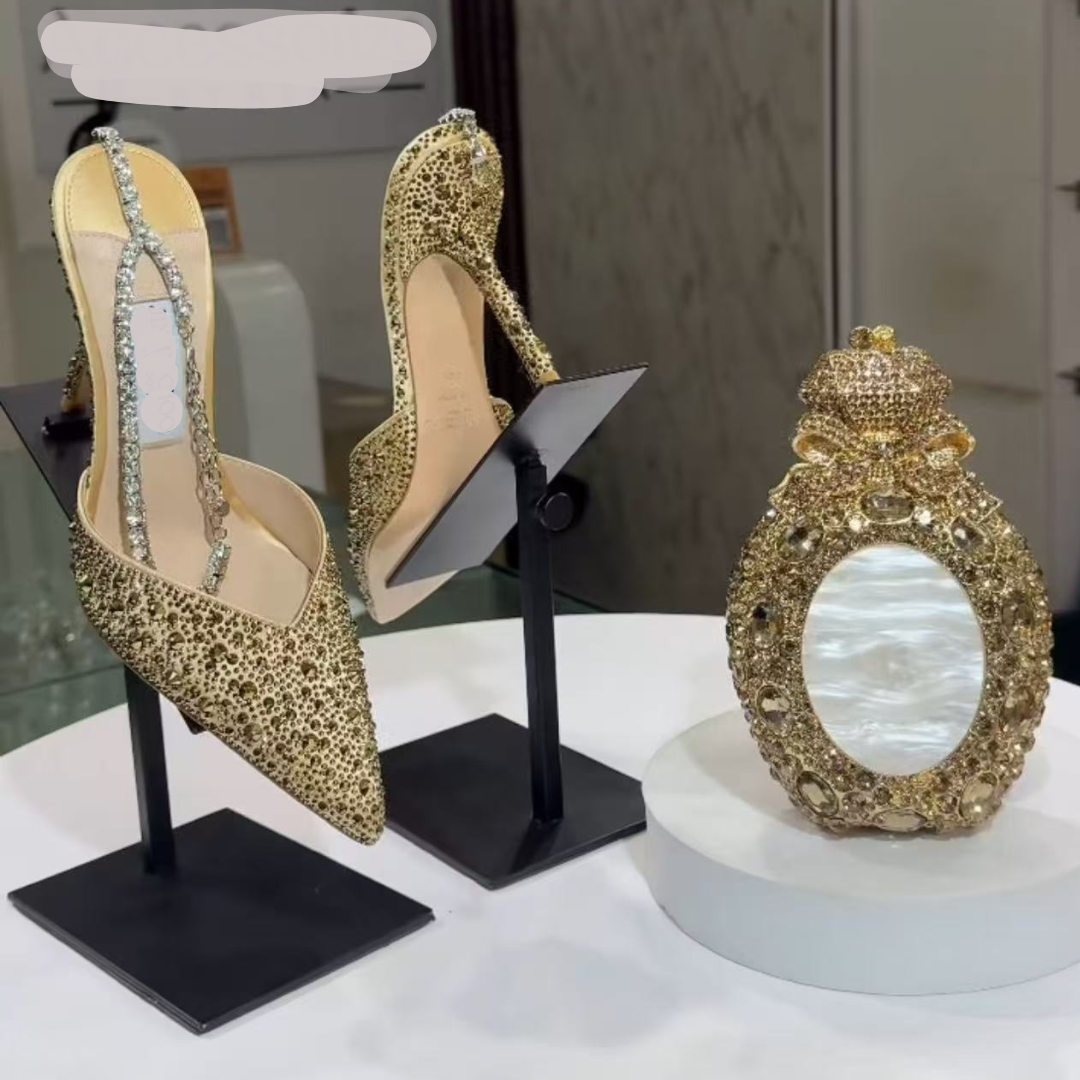 1 gold shoes and bag