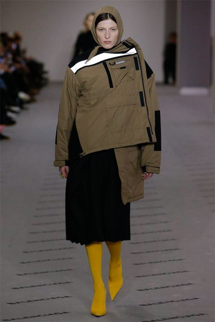Jaune