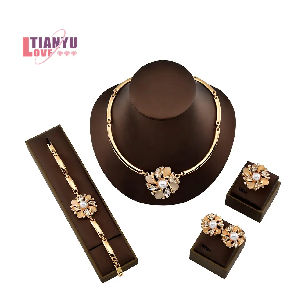 Venta caliente flor aleación elegante joyería de moda pendientes indio Dubai conjuntos de joyas chapado en oro 18K árabe conjuntos de joyas mujeres