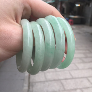 Toptan 40mm doğal Myanmar ışık açık yeşil yeşim Jadeite Jasper çocuk bebek yeşim bileklik Charm bilezik - Product Image 3