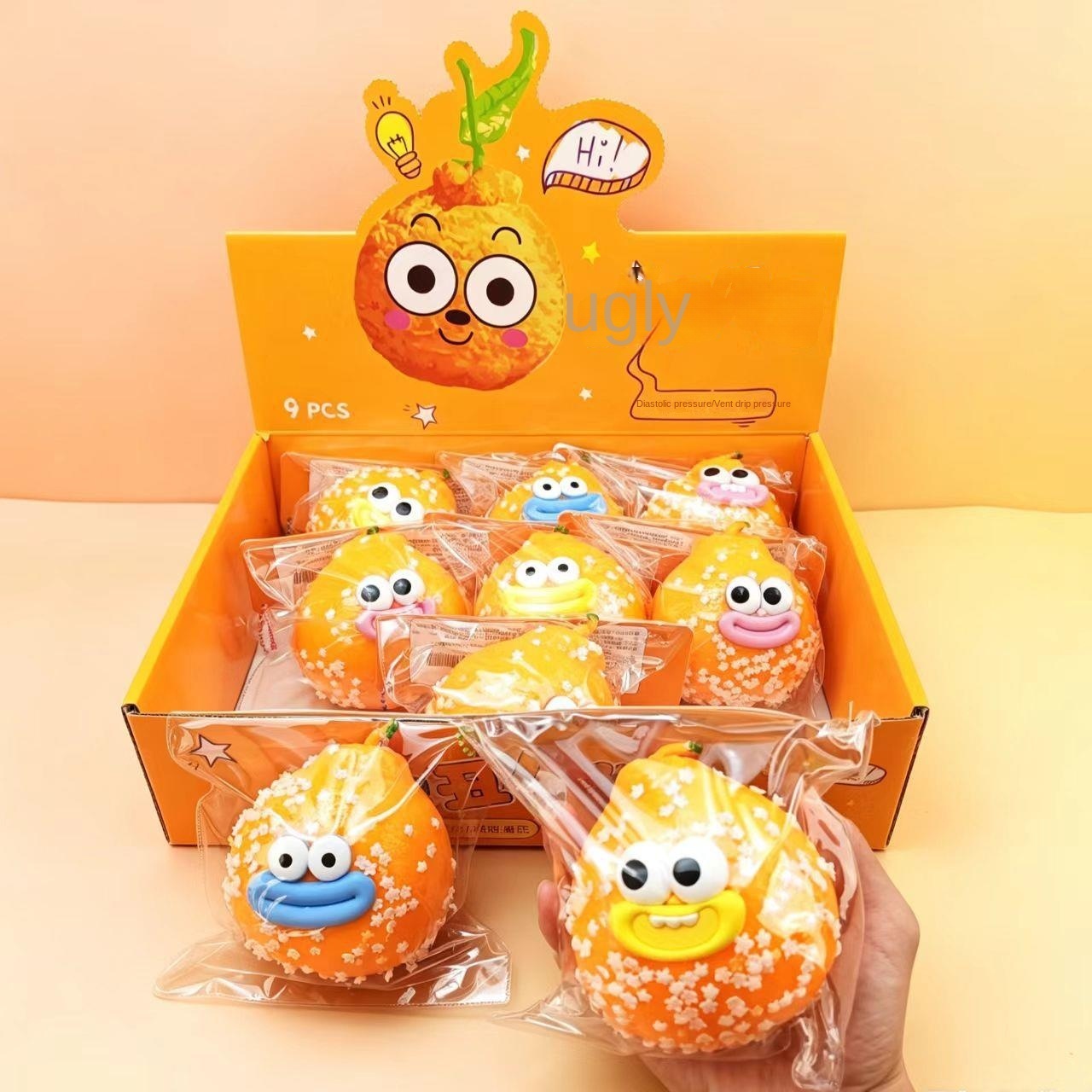 Monstruos feos de gran tamaño, 9 en una caja.