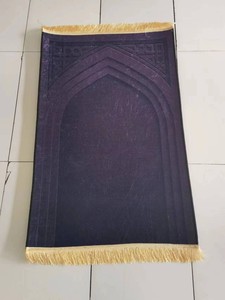 聚酯伊斯兰祈祷地毯地毯不同图案可清洗家庭穆斯林清真寺祈祷垫 - Product Image 2