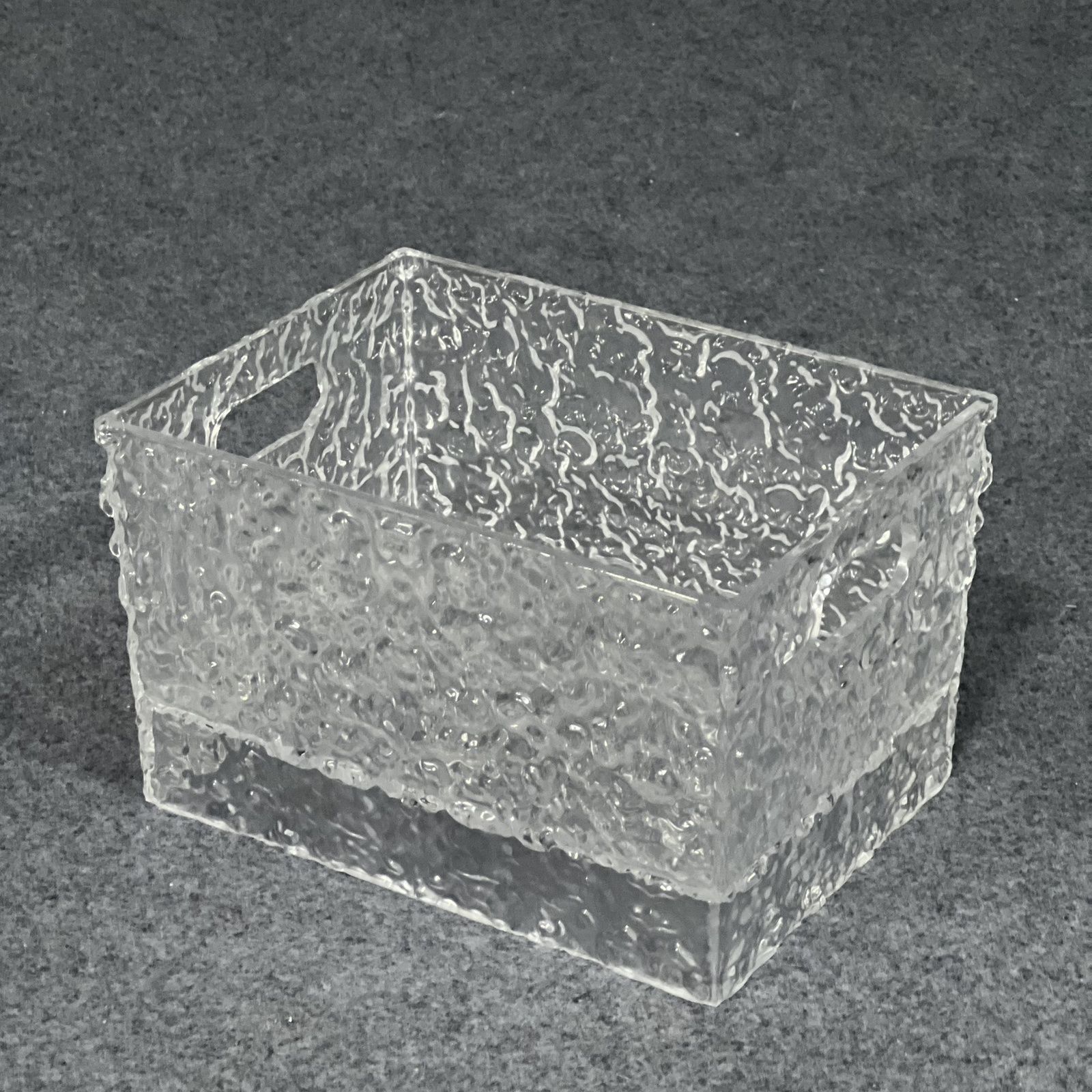 12 Bottles - Transparent (Yellow Light)