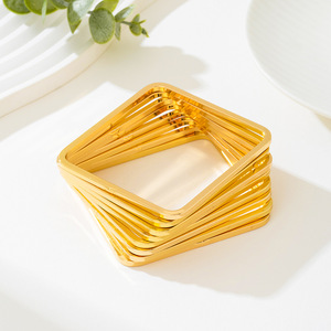 新款时尚廉价批发简约大朋克手镯金属几何方形光滑多层分层手镯 - Product Image 6
