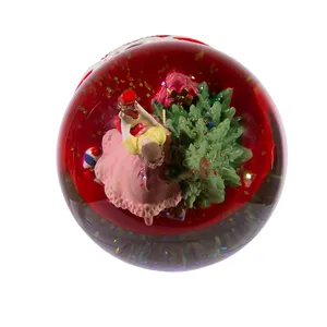 Tùy Chỉnh Handmade Giáng Sinh Nhựa Thủ Công Mỹ Nghệ Cho Giáng Sinh Ngày Lễ Nguồn Cung Cấp Kỳ Nghỉ Cây Và Cô Gái Với Quả Cầu Tuyết Quà Tặng - Product Image 5