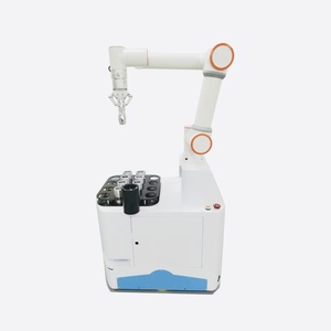 Plataforma móvil con AGV/AMR Delivery Cobot CNC máquina de carga y descarga brazo robótico programable