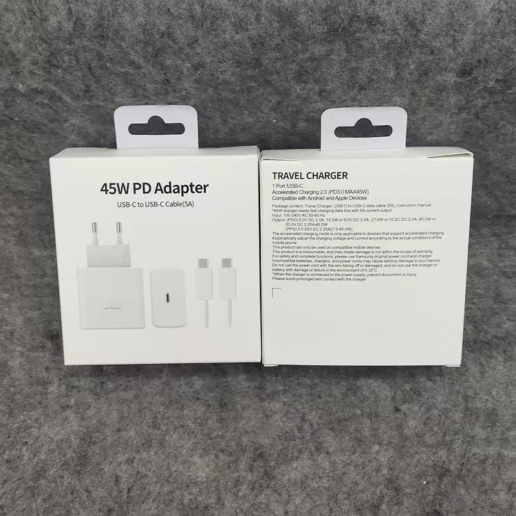 Cargador blanco con cable + caja